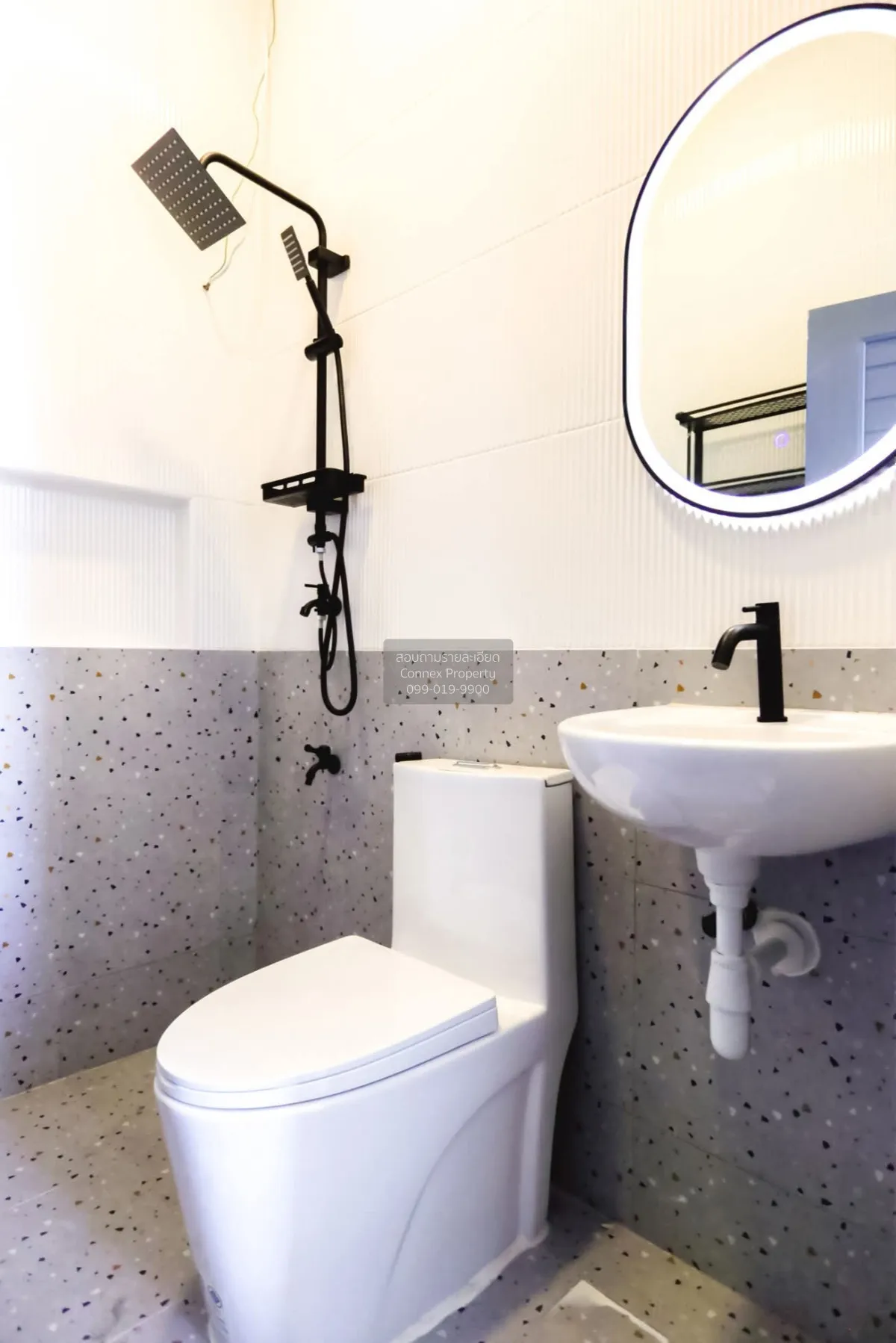 ขายทาวน์โฮม ลาดพร้าว 94  รีโนเวทใหม่ พลับพลา เขต วังทองหลาง กรุงเ