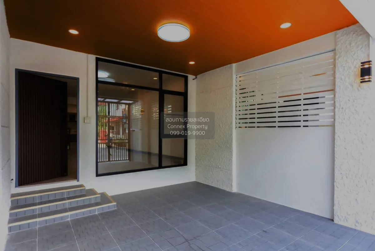 ขายทาวน์โฮม ลาดพร้าว 94  รีโนเวทใหม่ พลับพลา เขต วังทองหลาง กรุงเ