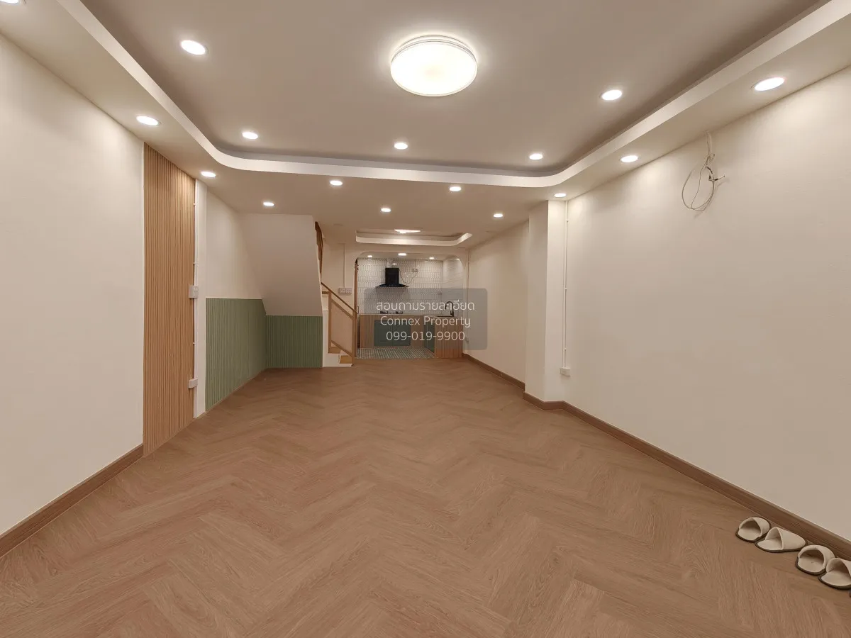 For Sale Townhouse, Ladprao 63 , newly renovated , Wang Thong Lan