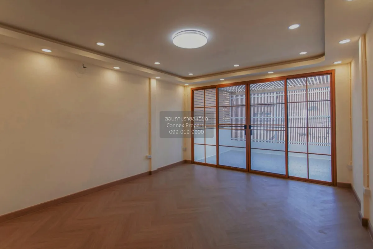 For Sale Townhouse, Ladprao 63 , newly renovated , Wang Thong Lan