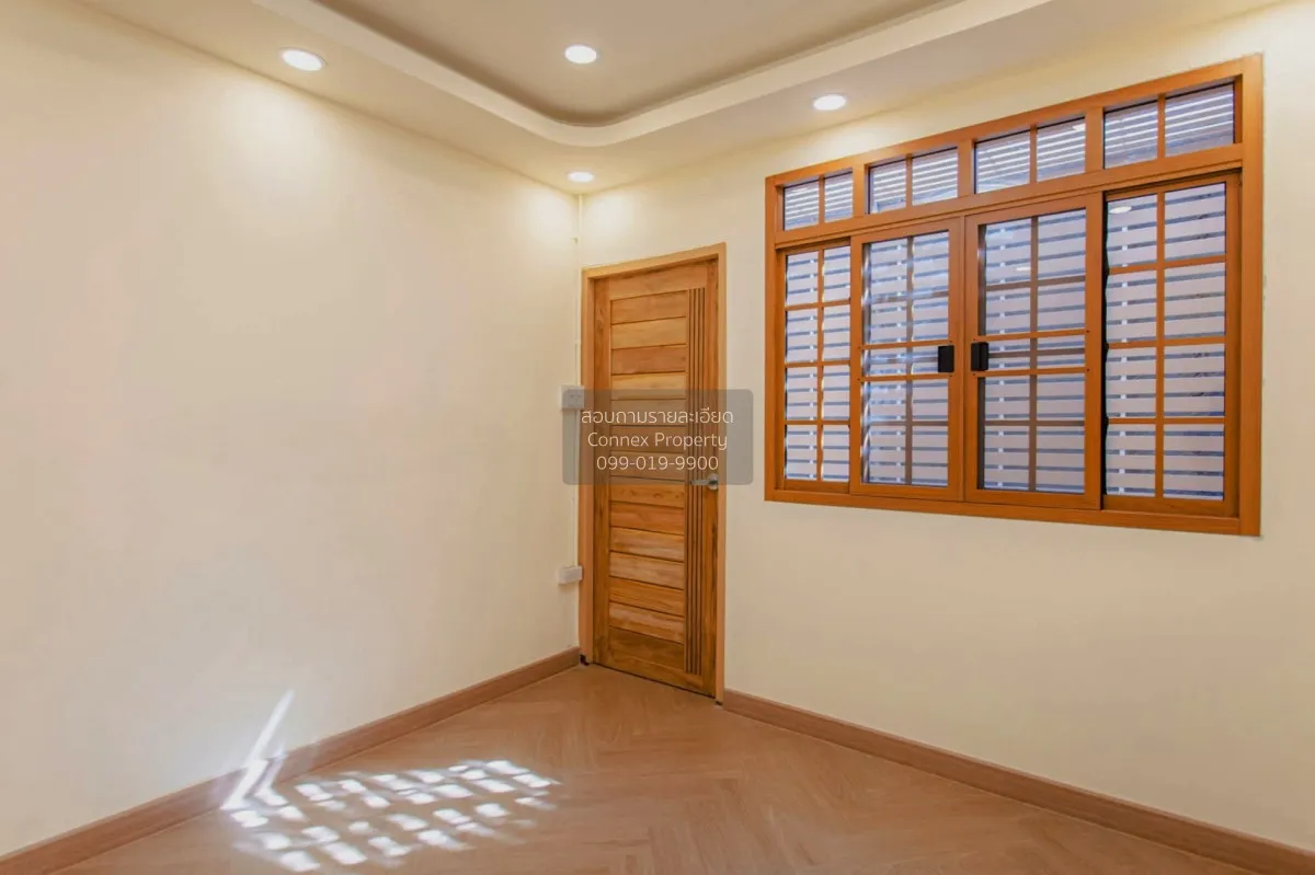 For Sale Townhouse, Ladprao 63 , newly renovated , Wang Thong Lan
