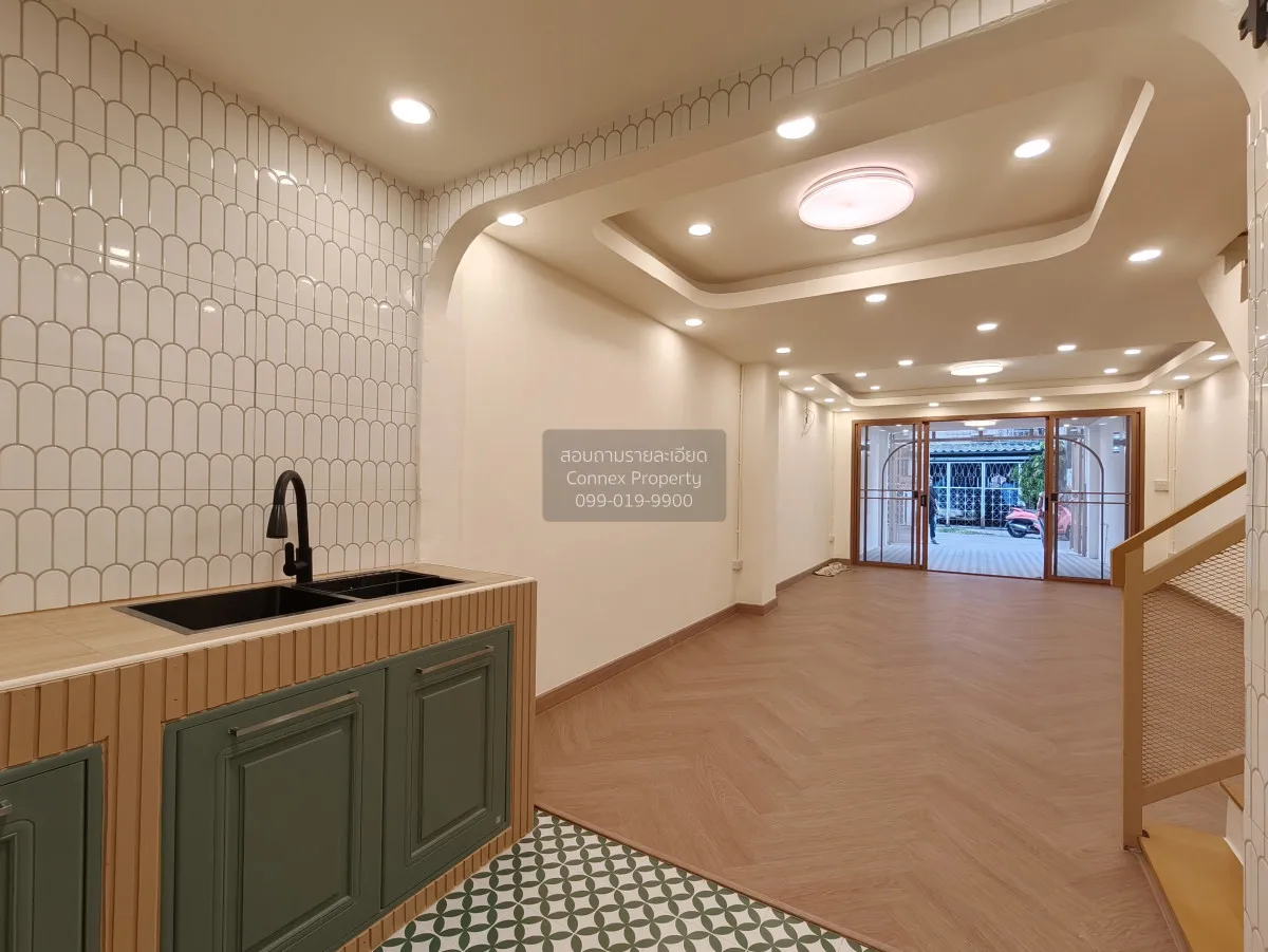 For Sale Townhouse, Ladprao 63 , newly renovated , Wang Thong Lan