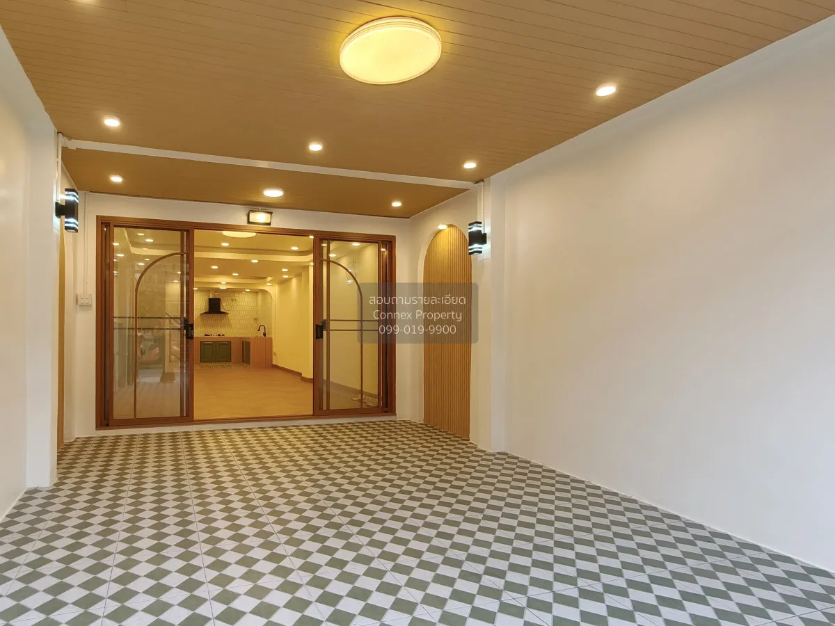 For Sale Townhouse, Ladprao 63 , newly renovated , Wang Thong Lan