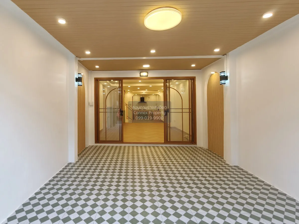For Sale Townhouse, Ladprao 63 , newly renovated , Wang Thong Lan