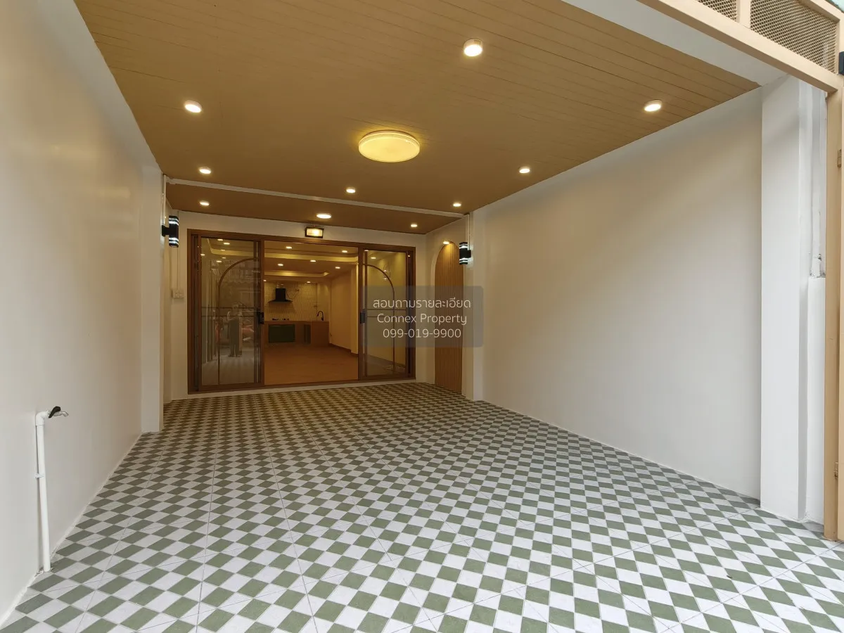 For Sale Townhouse, Ladprao 63 , newly renovated , Wang Thong Lan