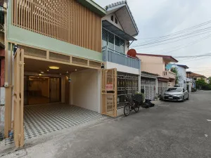 ขายทาวน์เฮ้าส์ ลาดพร้าว 63 รีโนเวทใหม่ วังทองหลาง เขต วังทองหลาง กรุงเทพ CX-142750