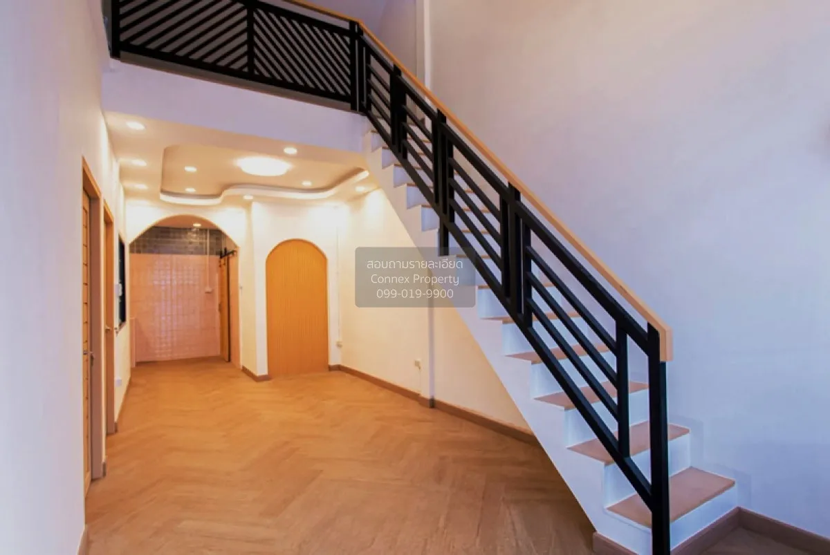 For Sale Townhouse/Townhome  , Tho Rung Soi Nawamin 111 , wide fr 2