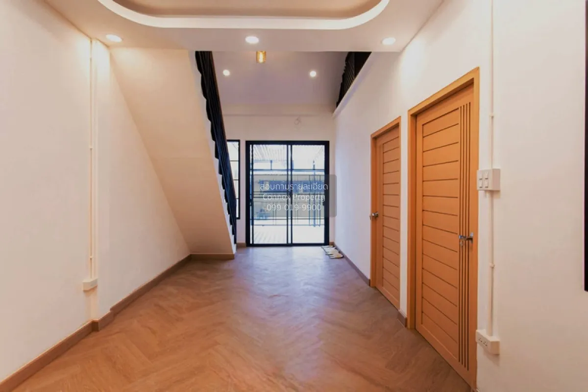 For Sale Townhouse/Townhome  , Tho Rung Soi Nawamin 111 , wide fr 2