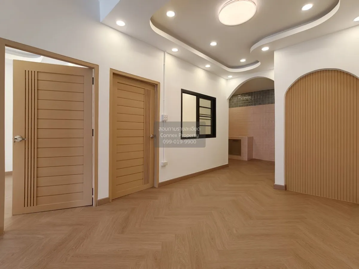 For Sale Townhouse/Townhome  , Tho Rung Soi Nawamin 111 , wide fr