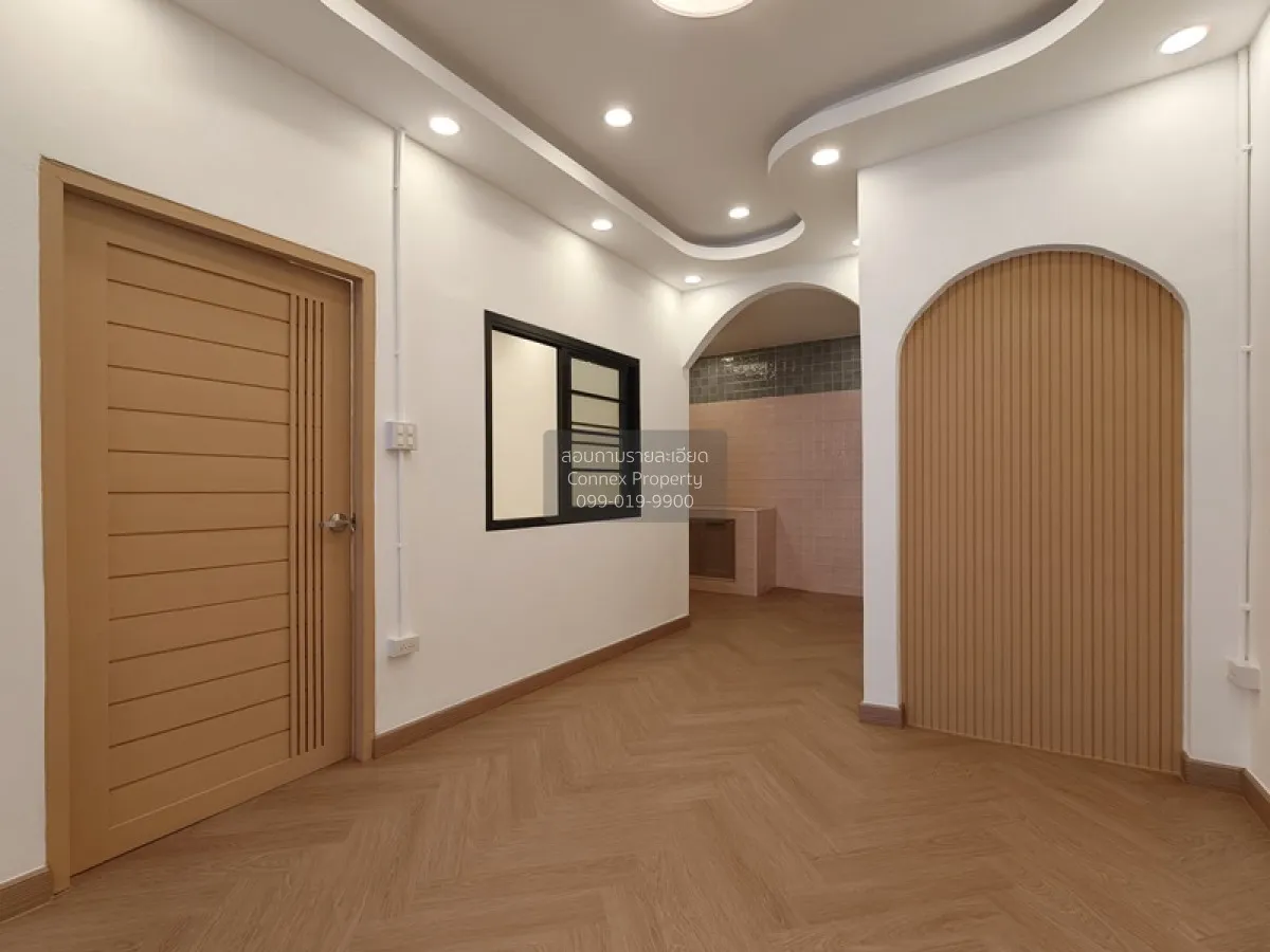 For Sale Townhouse/Townhome  , Tho Rung Soi Nawamin 111 , wide fr