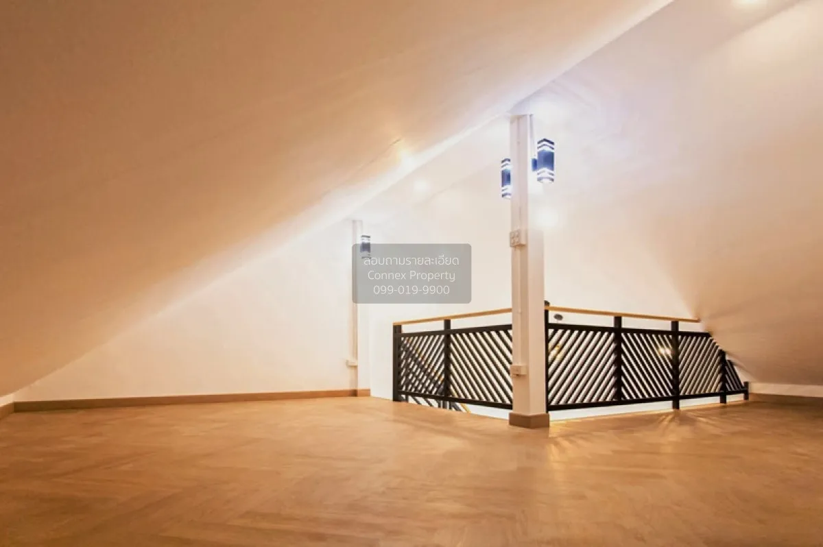 For Sale Townhouse/Townhome  , Tho Rung Soi Nawamin 111 , wide fr