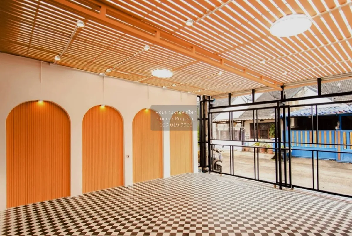 For Sale Townhouse/Townhome  , Tho Rung Soi Nawamin 111 , wide fr