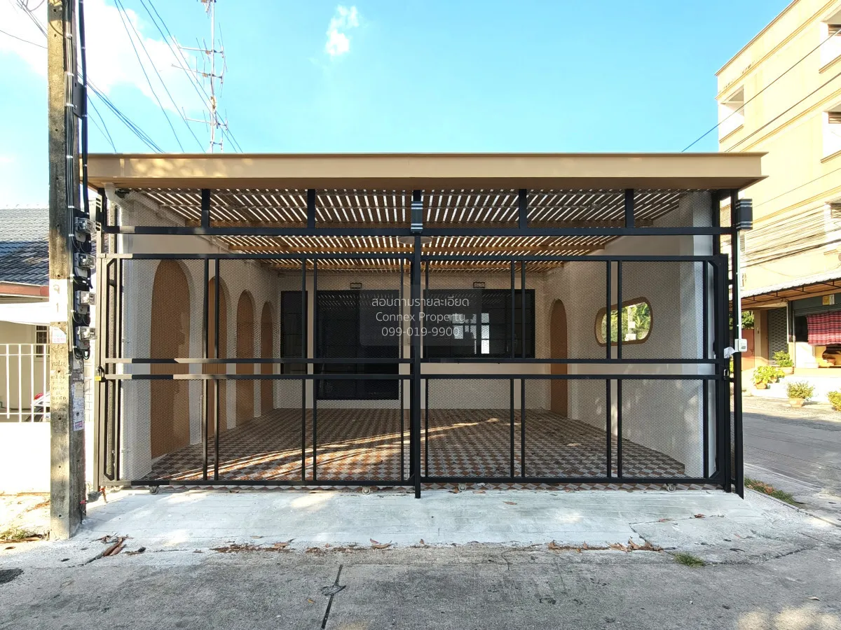 For Sale Townhouse/Townhome  , Tho Rung Soi Nawamin 111 , corner  2