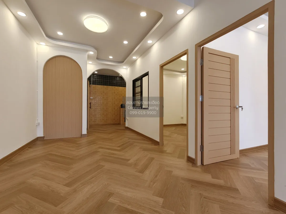 For Sale Townhouse/Townhome  , Tho Rung Soi Nawamin 111 , corner 