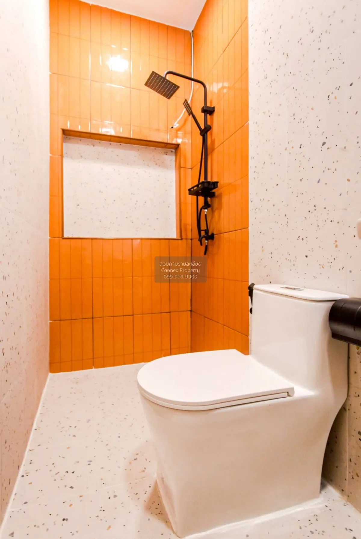 For Sale Townhouse/Townhome  , Tho Rung Soi Nawamin 111 , corner 