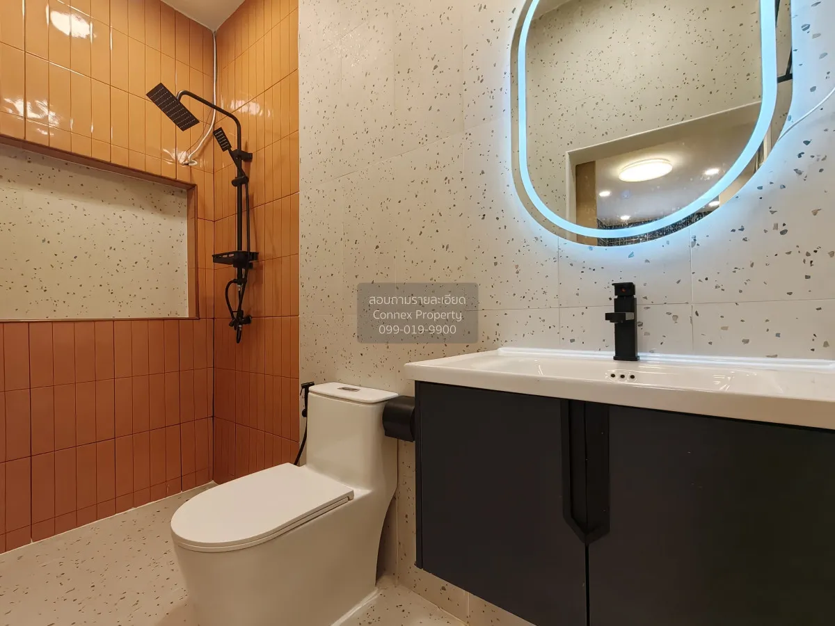 For Sale Townhouse/Townhome  , Tho Rung Soi Nawamin 111 , corner 