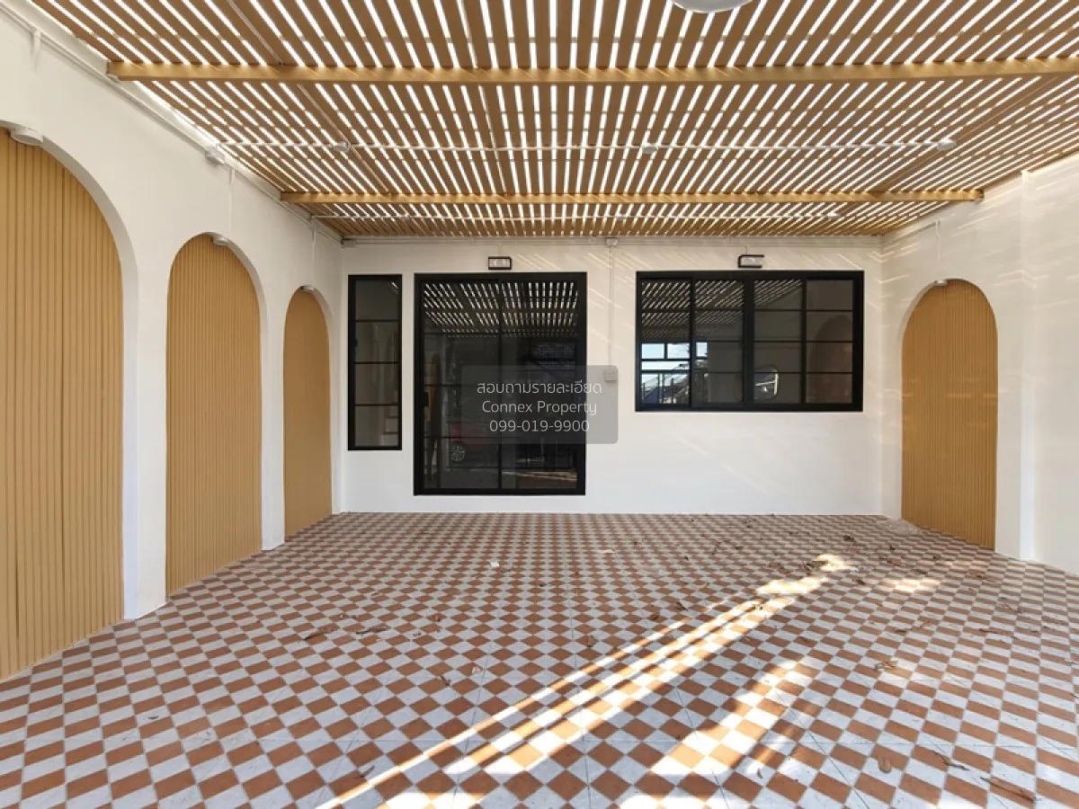 For Sale Townhouse/Townhome  , Tho Rung Soi Nawamin 111 , corner 