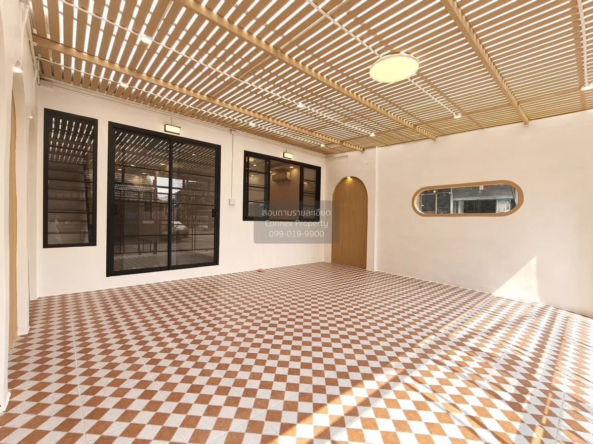 For Sale Townhouse/Townhome  , Tho Rung Soi Nawamin 111 , corner 