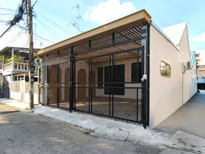 For Sale Townhouse/Townhome  , Tho Rung Soi Nawamin 111 , corner unit , wide frontage , newly renovated , Nawamin , Bung Kum , Bangkok , CX-142754