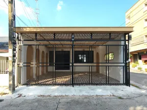 For Sale Townhouse/Townhome  , Tho Rung Soi Nawamin 111 , corner unit , wide frontage , newly renovated , Nawamin , Bung Kum , Bangkok , CX-142754