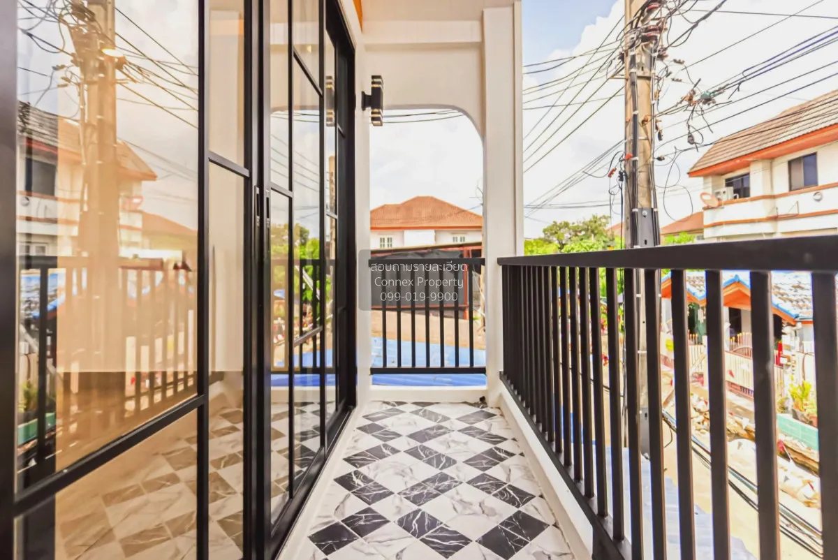 For Sale Townhouse Prasert Manukit 29 , newly renovated , Nawamin