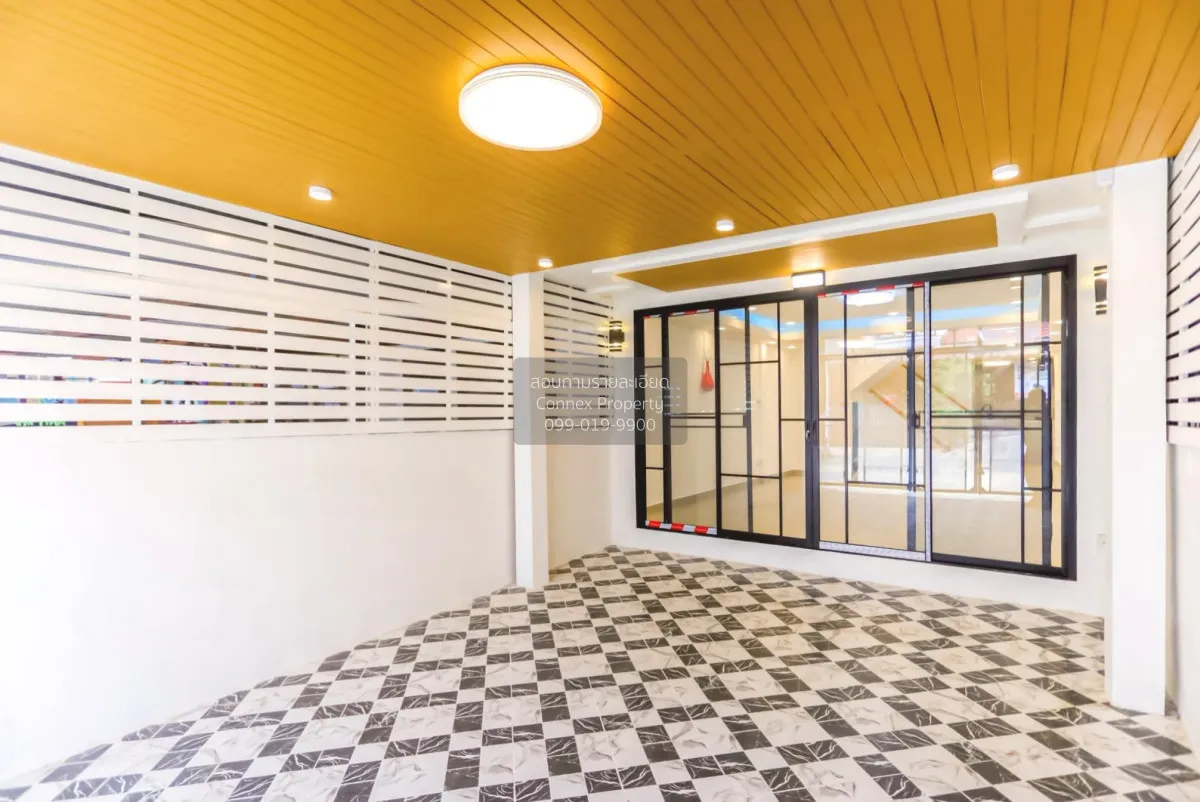 For Sale Townhouse Prasert Manukit 29 , newly renovated , Nawamin