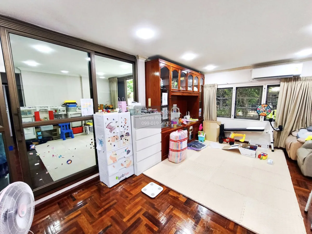 For Sale Baan Kritsada Nakhon 12 , corner unit , wide frontage , 