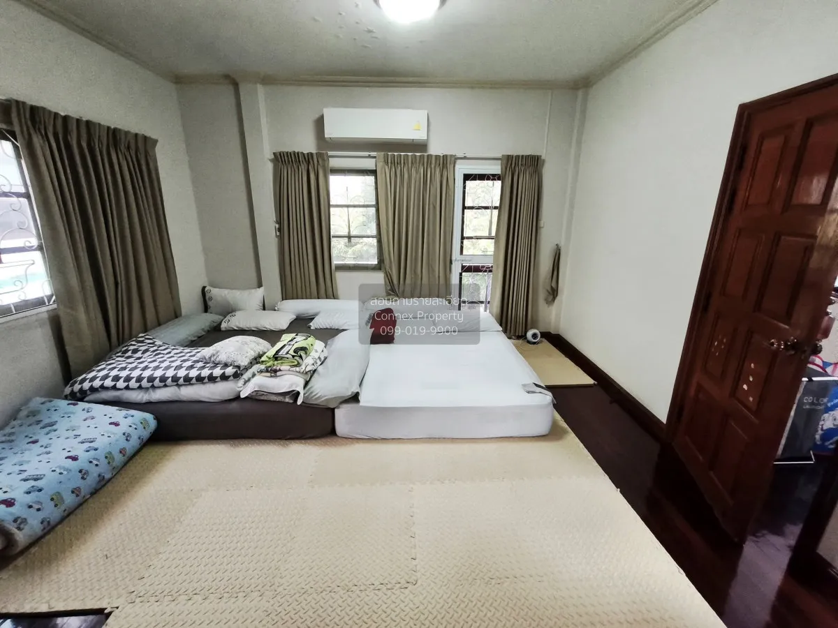 For Sale Baan Kritsada Nakhon 12 , corner unit , wide frontage , 