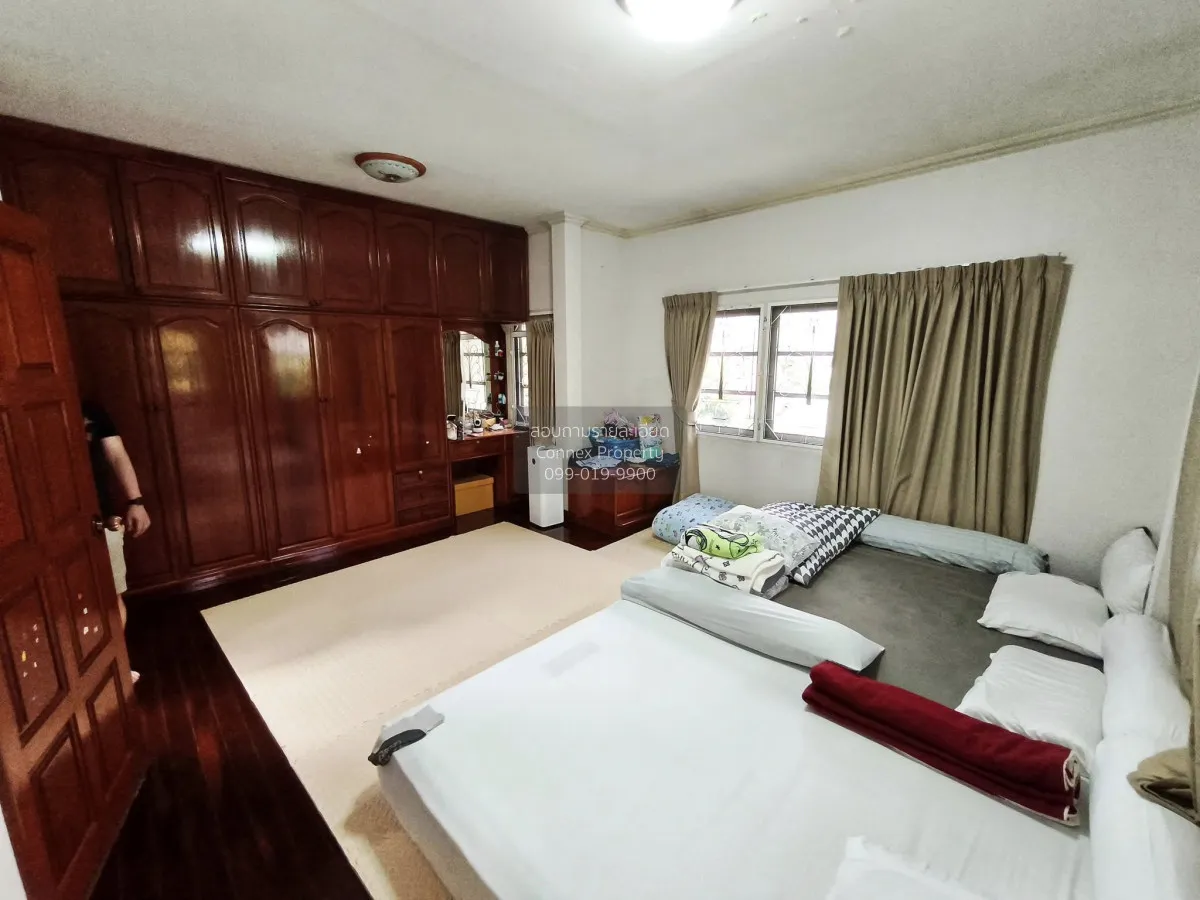 For Sale Baan Kritsada Nakhon 12 , corner unit , wide frontage , 