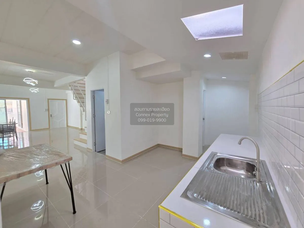 ขายทาวน์เฮ้าส์/ทาวน์โฮม  บ้านพระปิ่น 3 ห้องมุม รีโนเวทใหม่ MRT-ตล