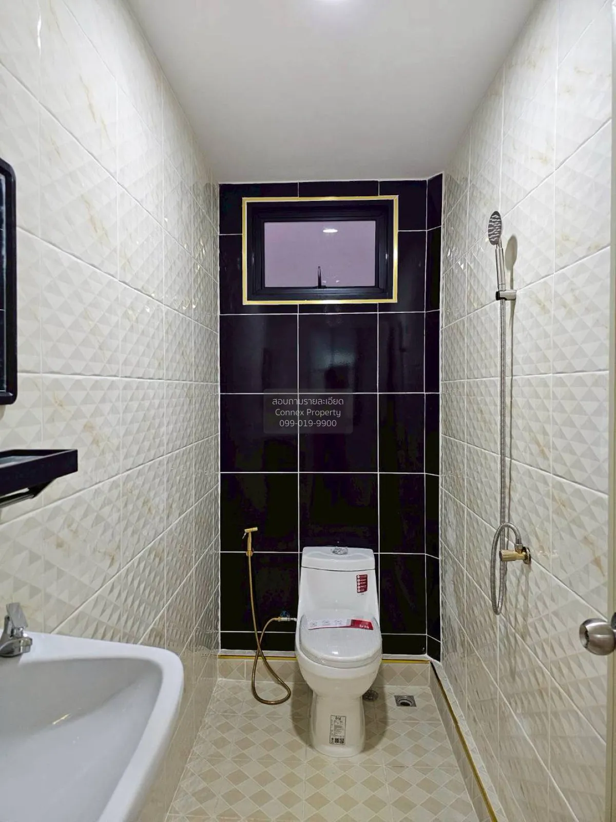 For Sale Townhouse/Townhome  , Baan Prapin 3 , newly renovated , 