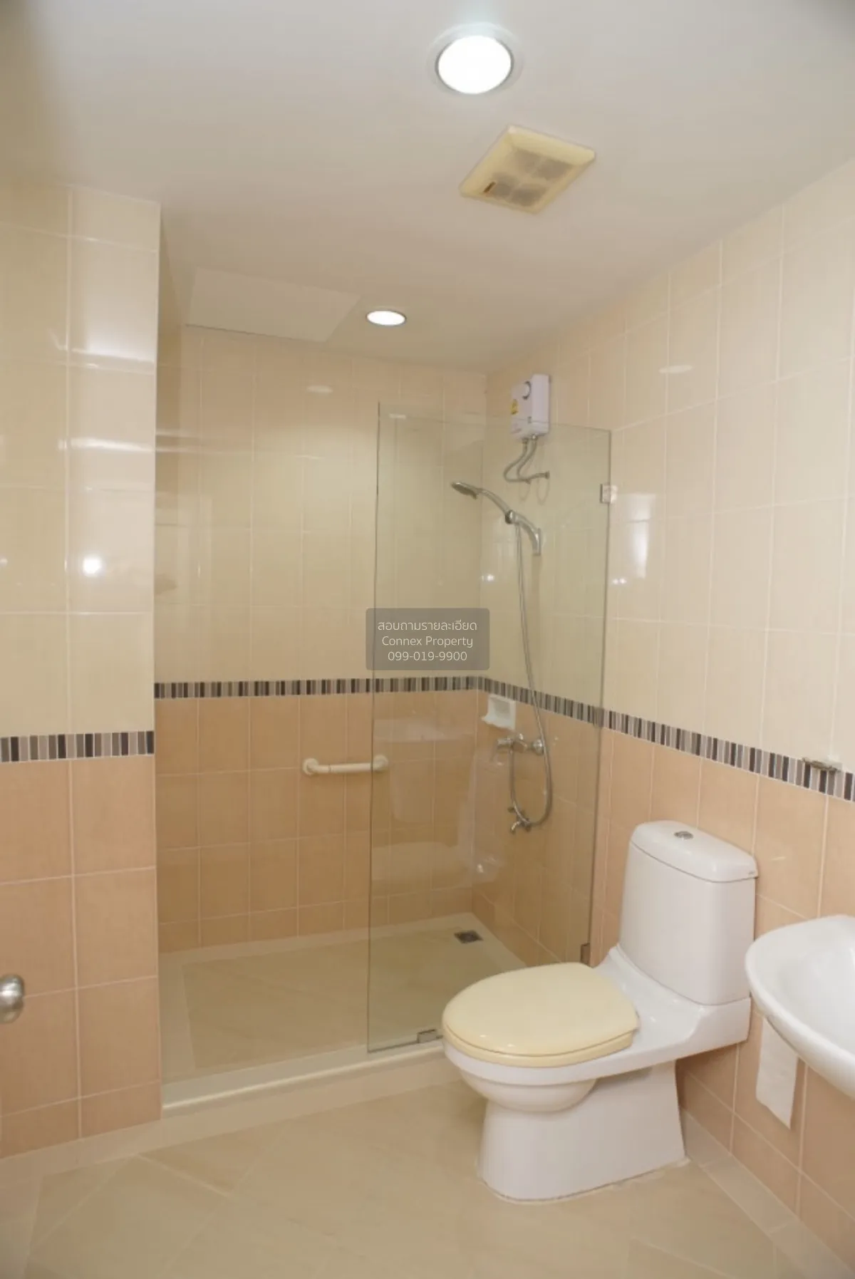 For Sale Townhouse/Townhome  , Baan Klang Muang The Royal Monaco 