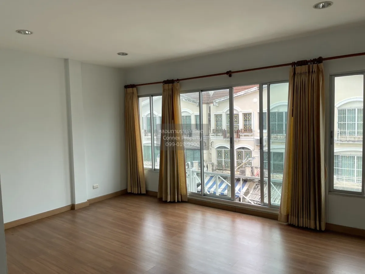 ขายทาวน์เฮ้าส์/ทาวน์โฮม  บ้านกลางเมือง โมนาโค ศรีนครินทร์ รีโนเวท