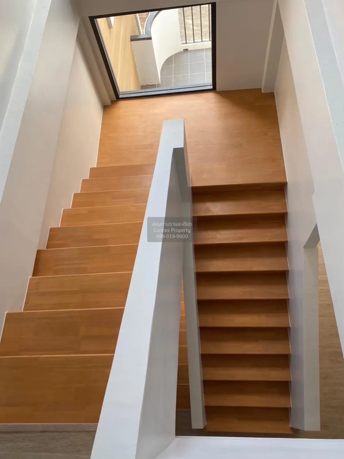 ขายทาวน์เฮ้าส์/ทาวน์โฮม  บ้านเกษมสันต์ ลาดพร้าว รีโนเวทใหม่ MRT-ล