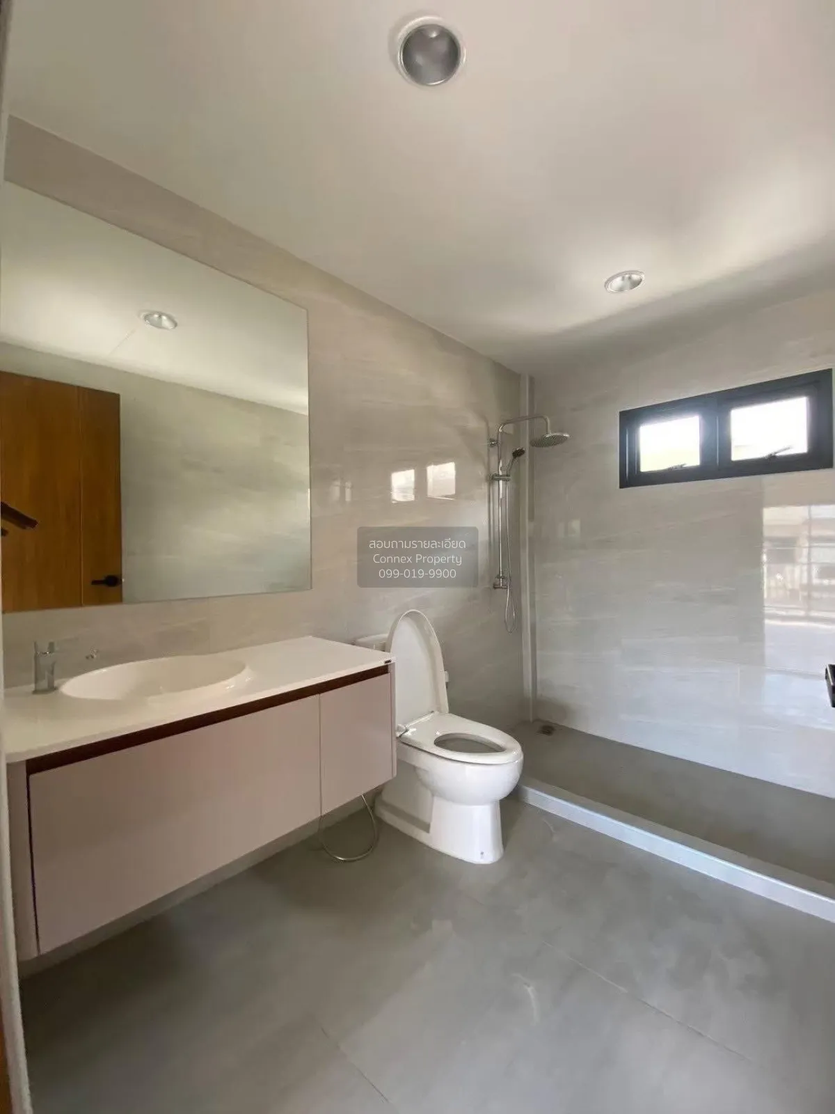 ขายทาวน์เฮ้าส์/ทาวน์โฮม  บ้านเกษมสันต์ ลาดพร้าว รีโนเวทใหม่ MRT-ล