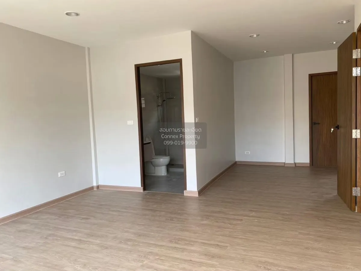 ขายทาวน์เฮ้าส์/ทาวน์โฮม  บ้านเกษมสันต์ ลาดพร้าว รีโนเวทใหม่ MRT-ล