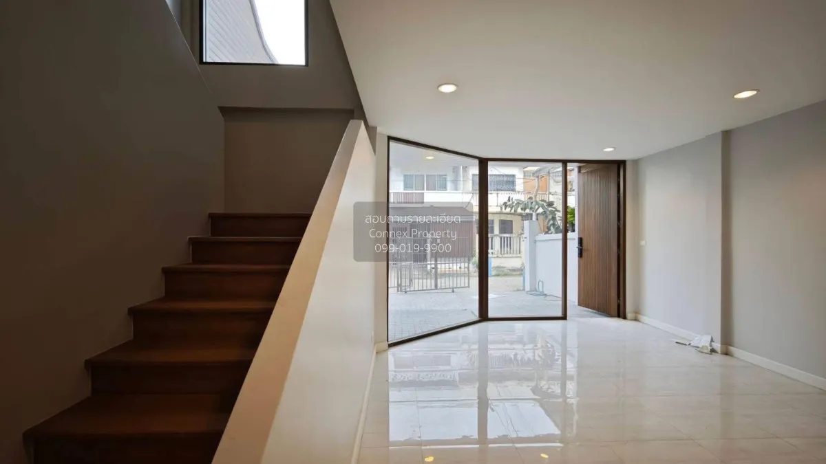 ขายทาวน์เฮ้าส์/ทาวน์โฮม  บ้านเกษมสันต์ ลาดพร้าว รีโนเวทใหม่ MRT-ล