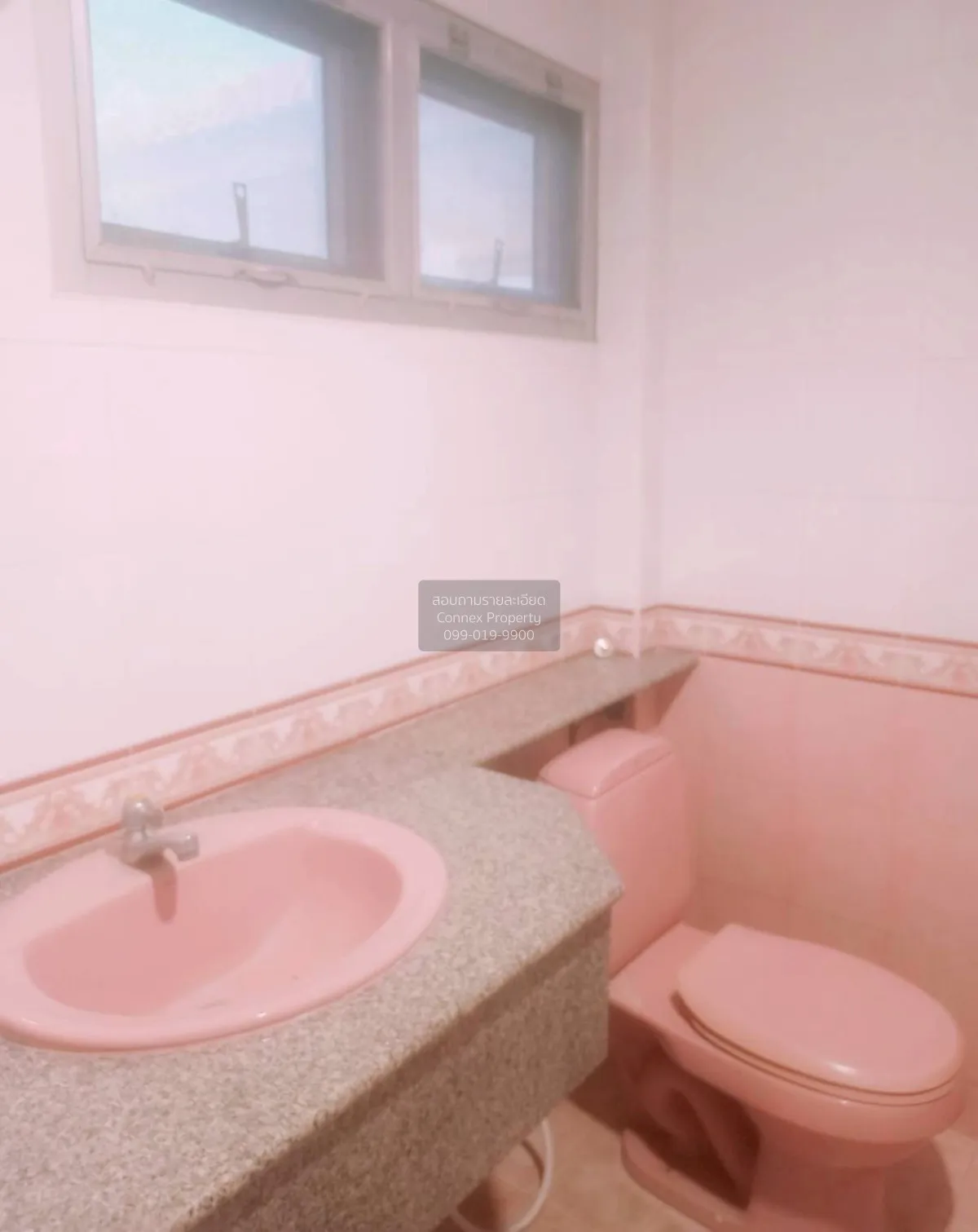 เช่าทาวน์เฮ้าส์/ทาวน์โฮม  ช. รุ่งเรือง 6 หน้ากว้าง รีโนเวทใหม่ บา