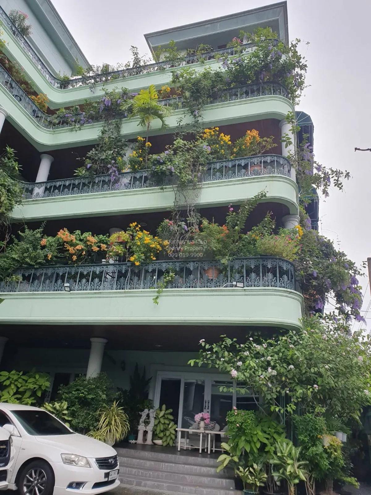 For Sale 5 story house with land 2,300 square meters of usable sp 3