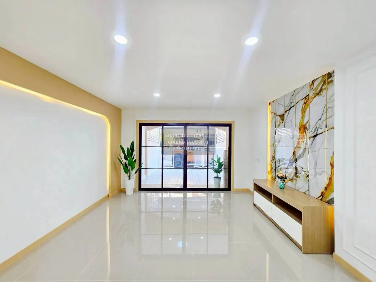 ขายทาวน์เฮ้าส์/ทาวน์โฮม  บัวทองธานี รีโนเวทใหม่ บางบัวทอง บางบัวท