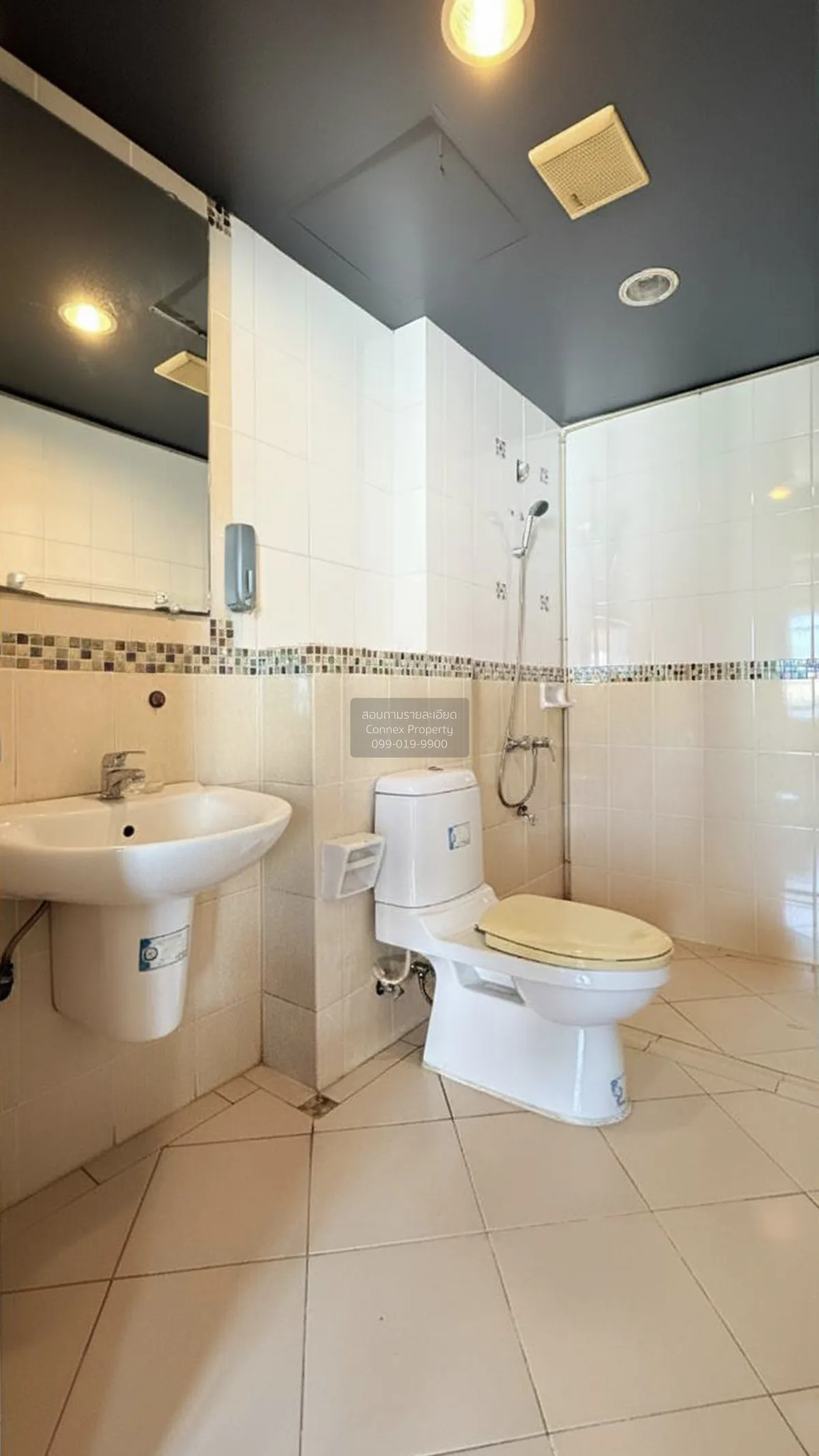 For Sale Townhouse/Townhome  , Baan Klang Muang The Royal Monaco 