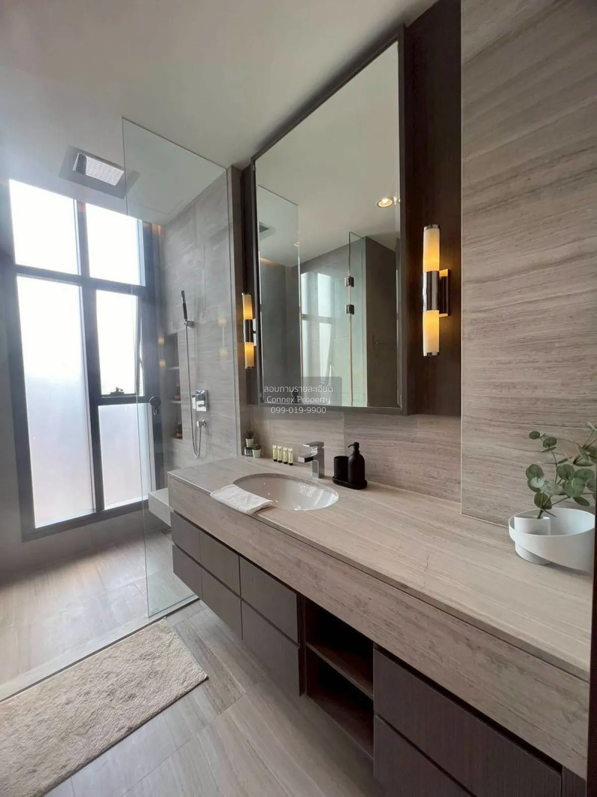 FOR RENT condo , The Diplomat Sathorn , BTS-Surasak , Silom , Ban