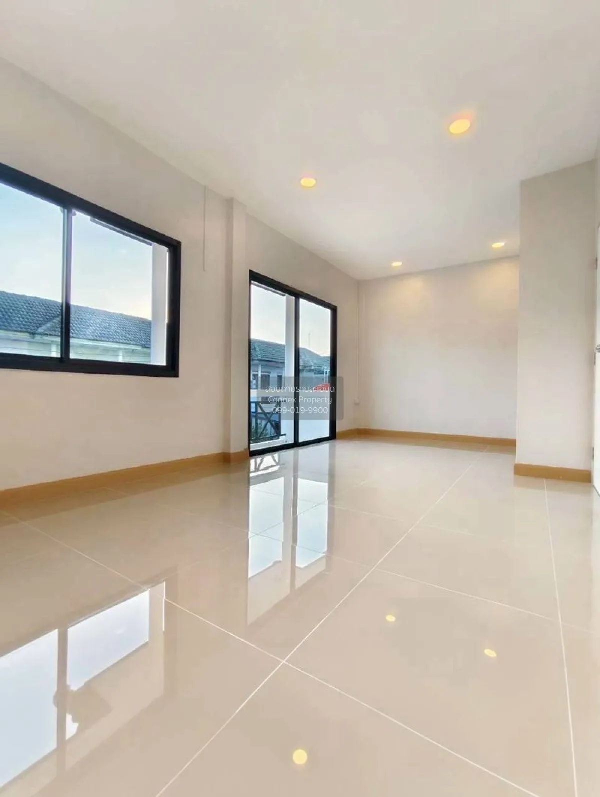 For Sale Townhouse/Townhome  , Ladda Ville 1 - 2 , wide frontage 