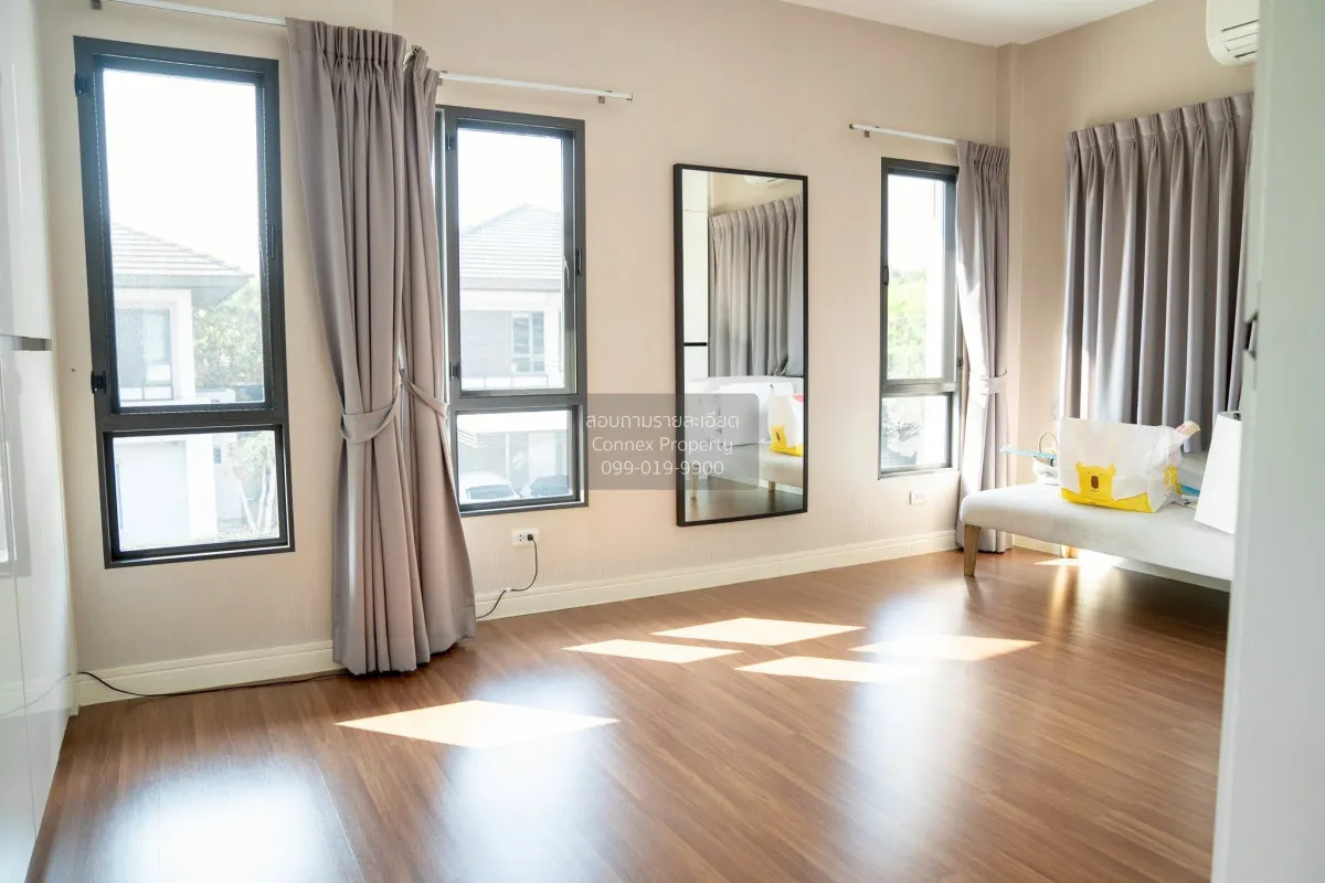 For Sale House , Setthasiri Ratchaphruek - Charan 2 , wide fronta