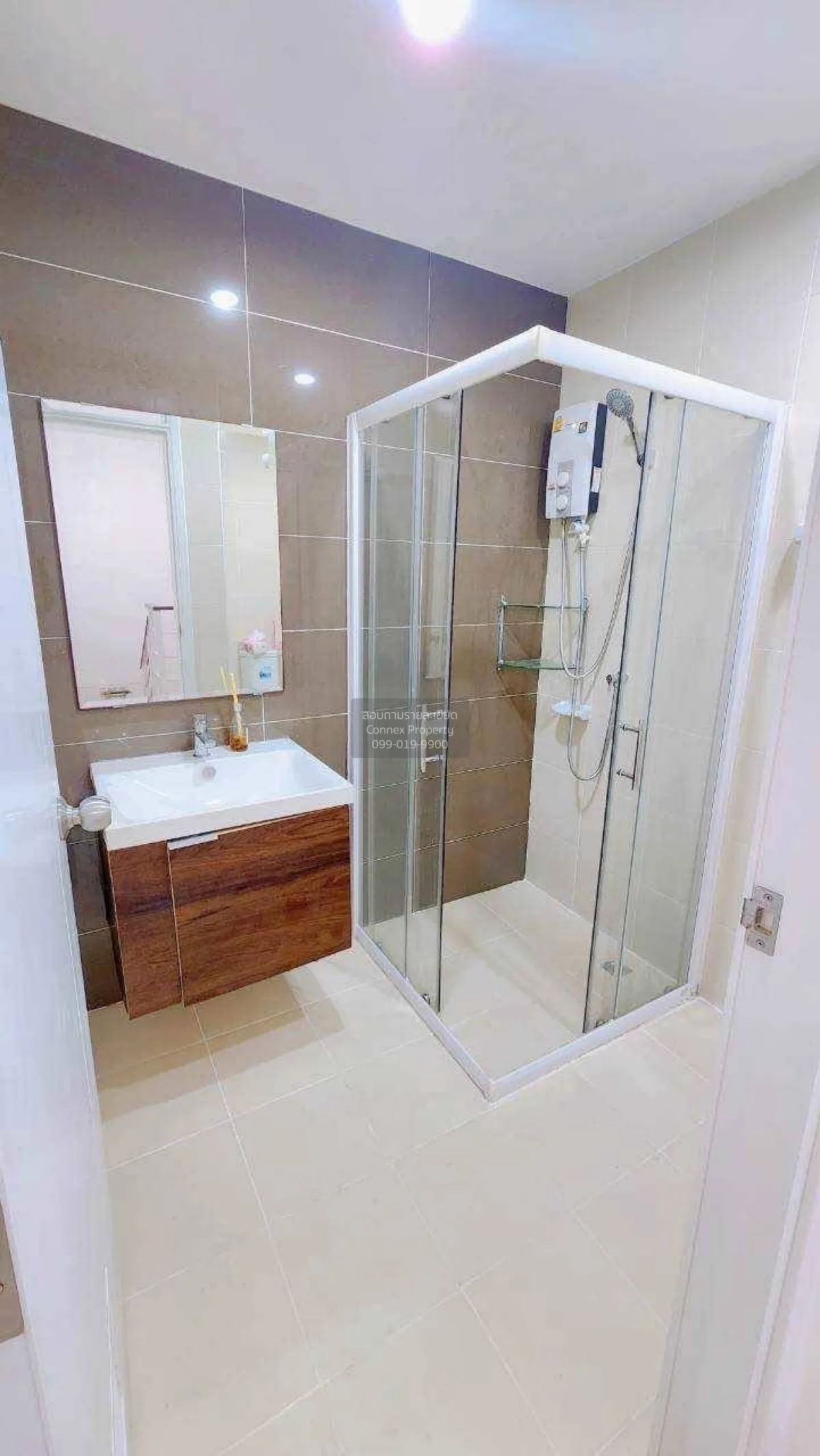 ขายทาวน์เฮ้าส์/ทาวน์โฮม  เดอะ คอนเนค วงแหวน - รามอินทรา 2 รีโนเวท