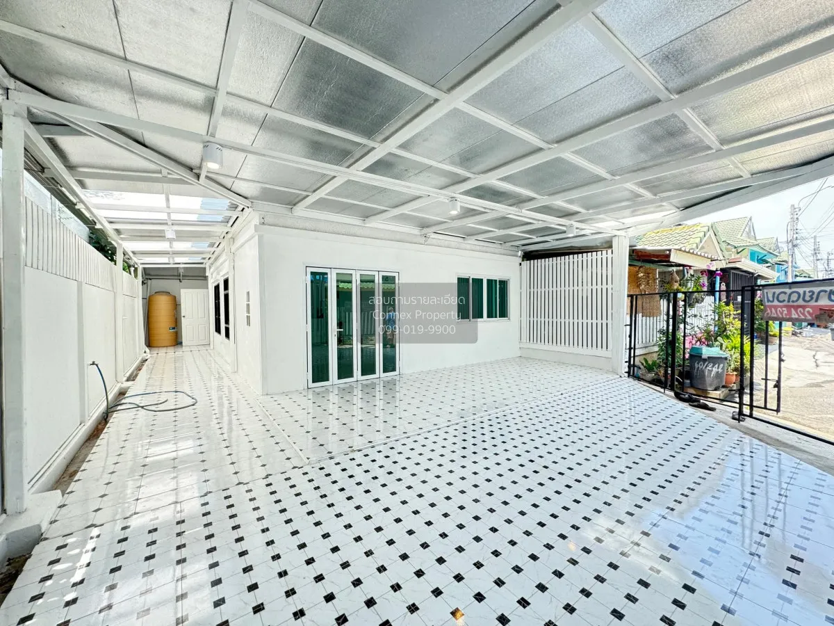 For Sale House , Baan Pruksa 14 A Bangbuathong , wide frontage ,  2