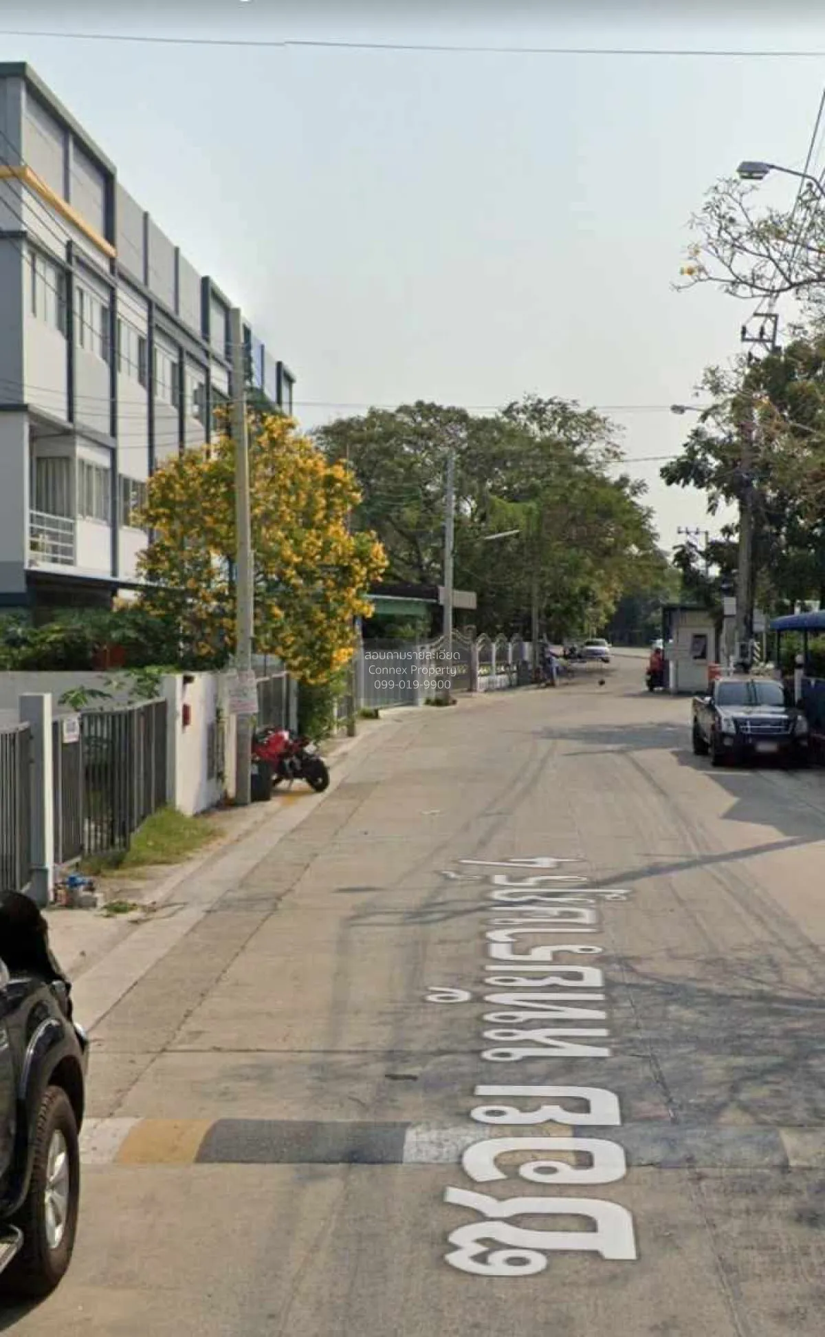 ขายทาวน์เฮ้าส์/ทาวน์โฮม  สัมมากร มีนบุรี หน้ากว้าง บางชัน เขต คลอ