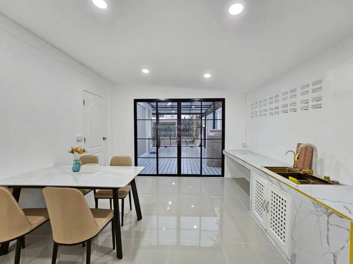 For Sale Townhouse/Townhome  , Baan Prapin 3 , corner unit , MRT-