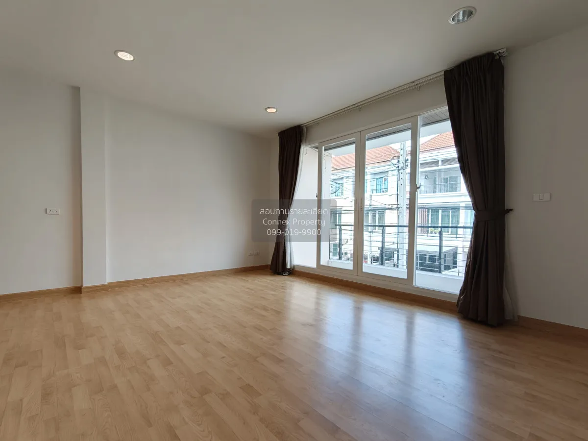 ขายทาวน์เฮ้าส์/ทาวน์โฮม  บ้านกลางเมือง ลาดพร้าว - เสนา 2 หน้ากว้า