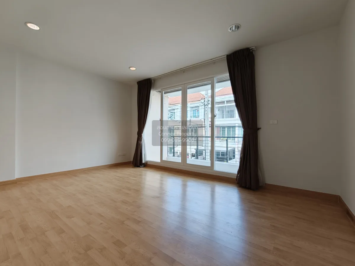 ขายทาวน์เฮ้าส์/ทาวน์โฮม  บ้านกลางเมือง ลาดพร้าว - เสนา 2 หน้ากว้า